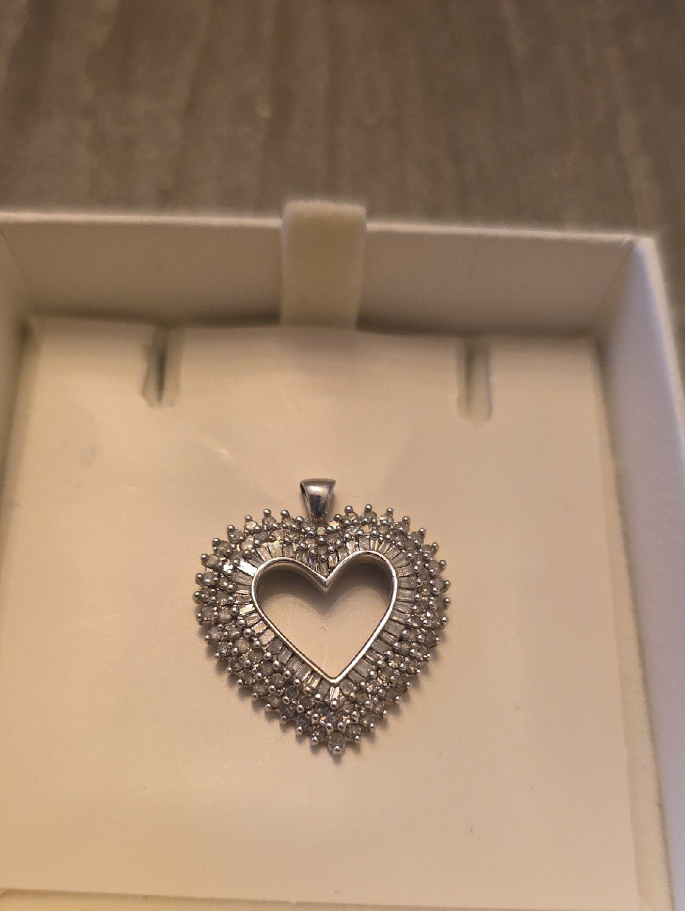 Peoples 10k White Gold With Diamonds Heart Halo Pendant Necklace